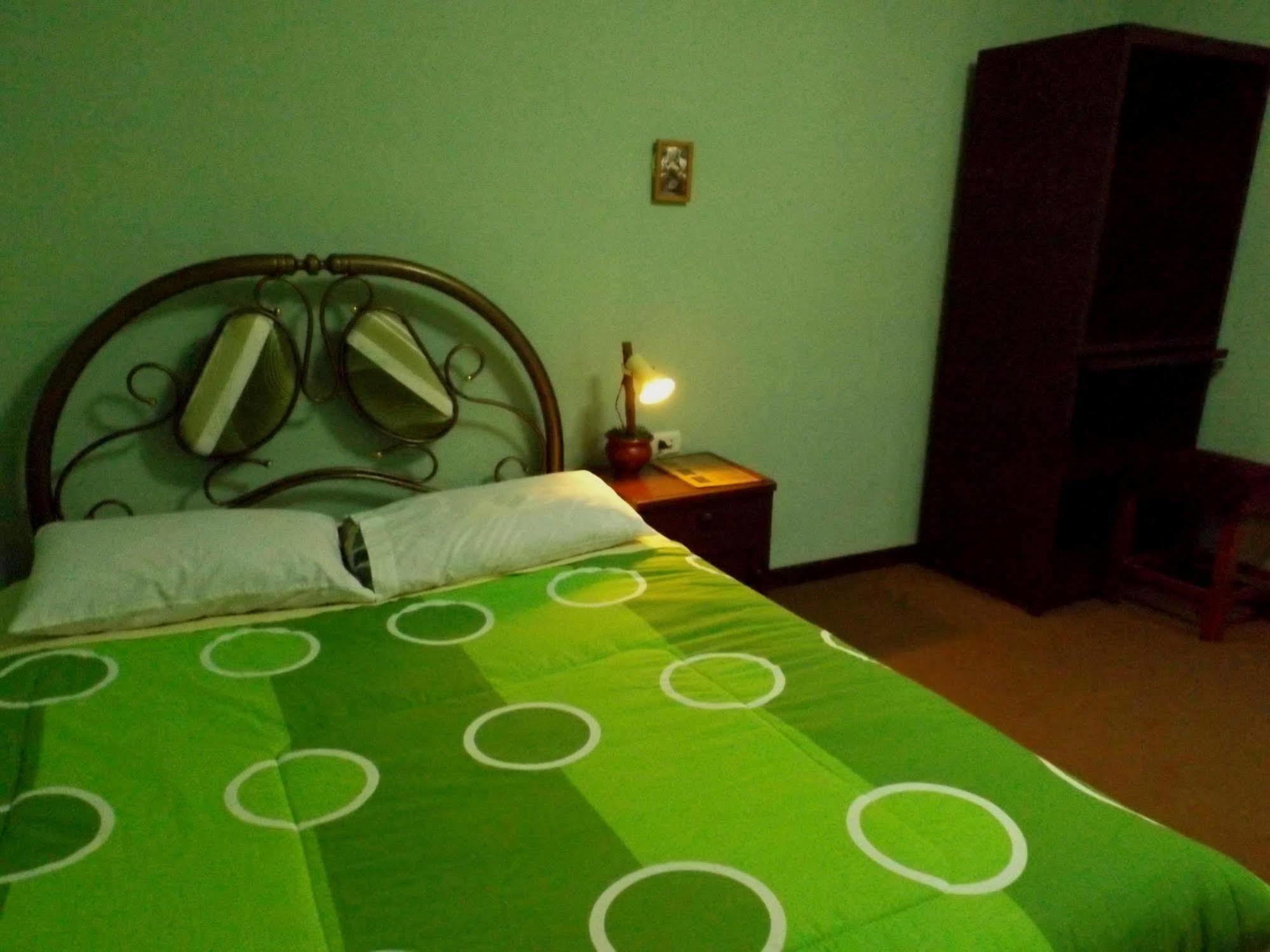 El Manzano Guest House Puno Bagian luar foto